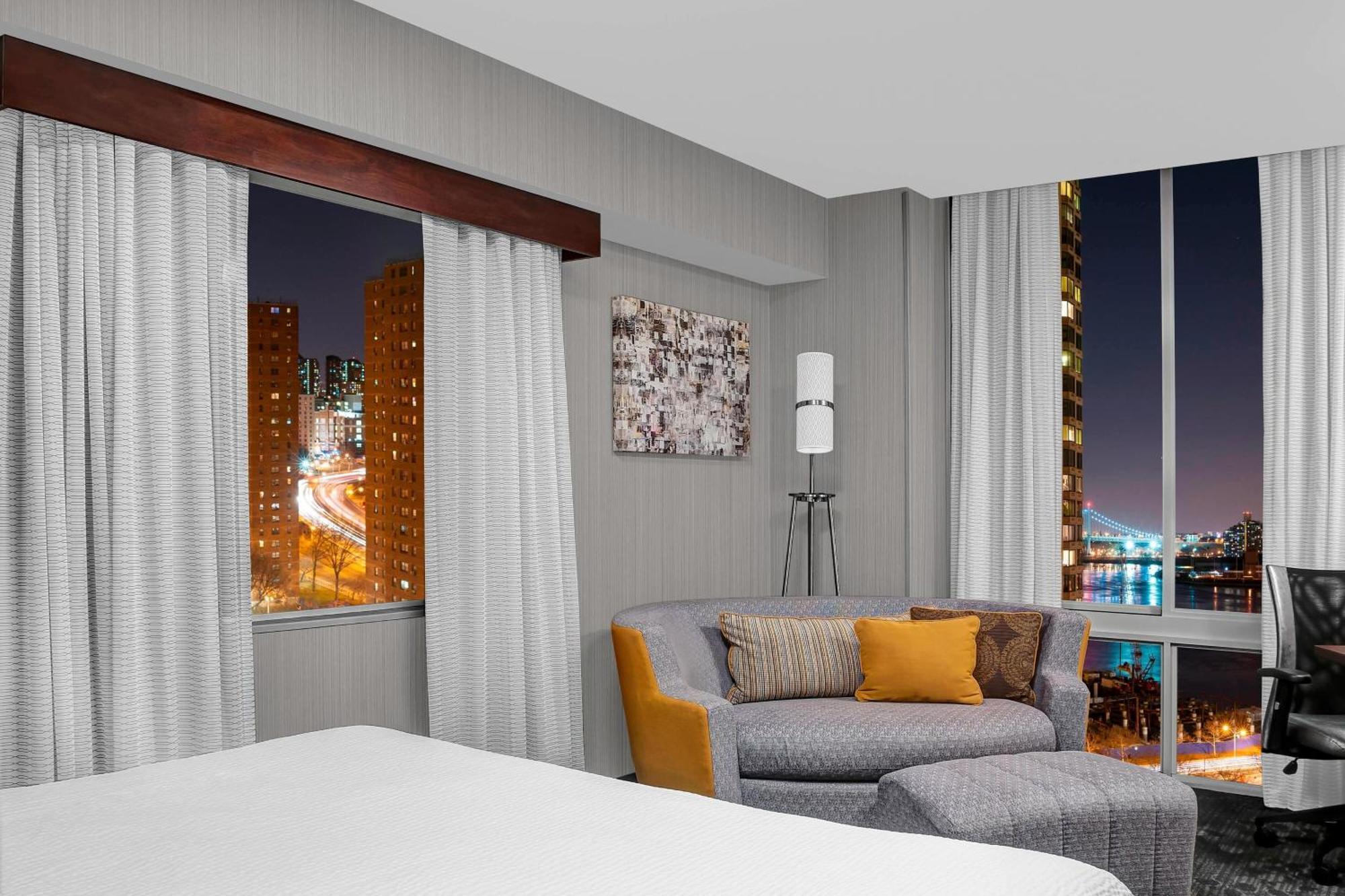 Courtyard New York Manhattan/Upper East Side Bagian luar foto