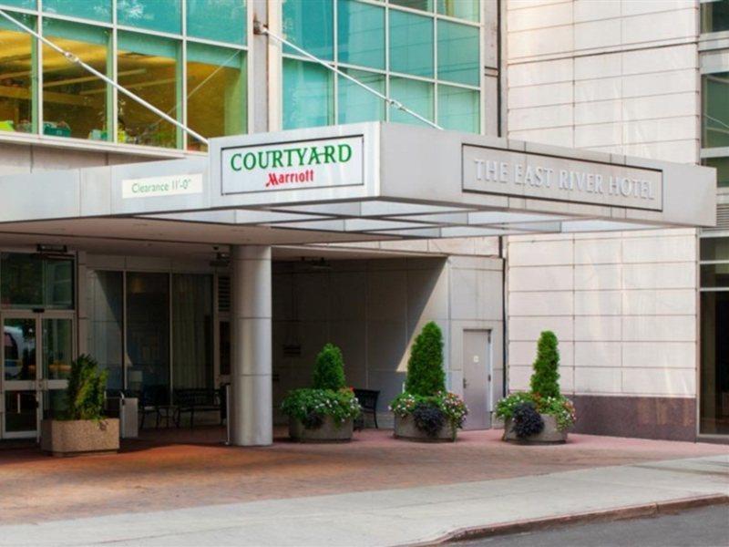 Courtyard New York Manhattan/Upper East Side Bagian luar foto
