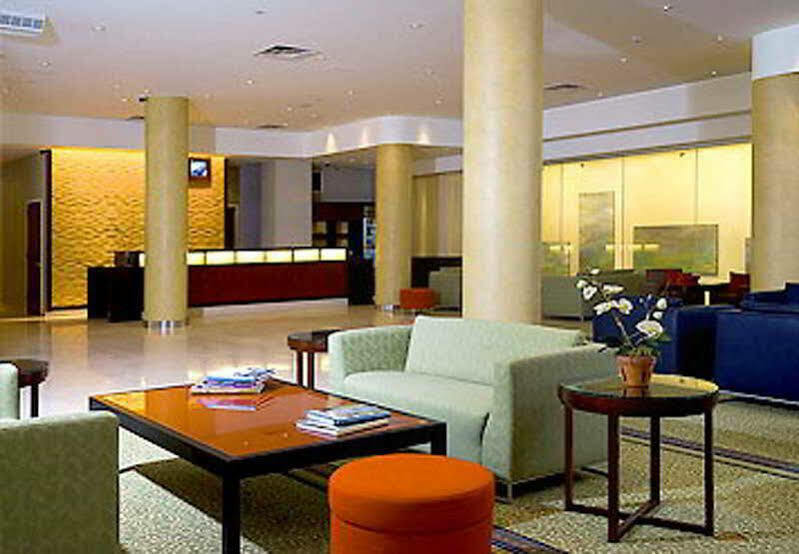 Courtyard New York Manhattan/Upper East Side Bagian luar foto